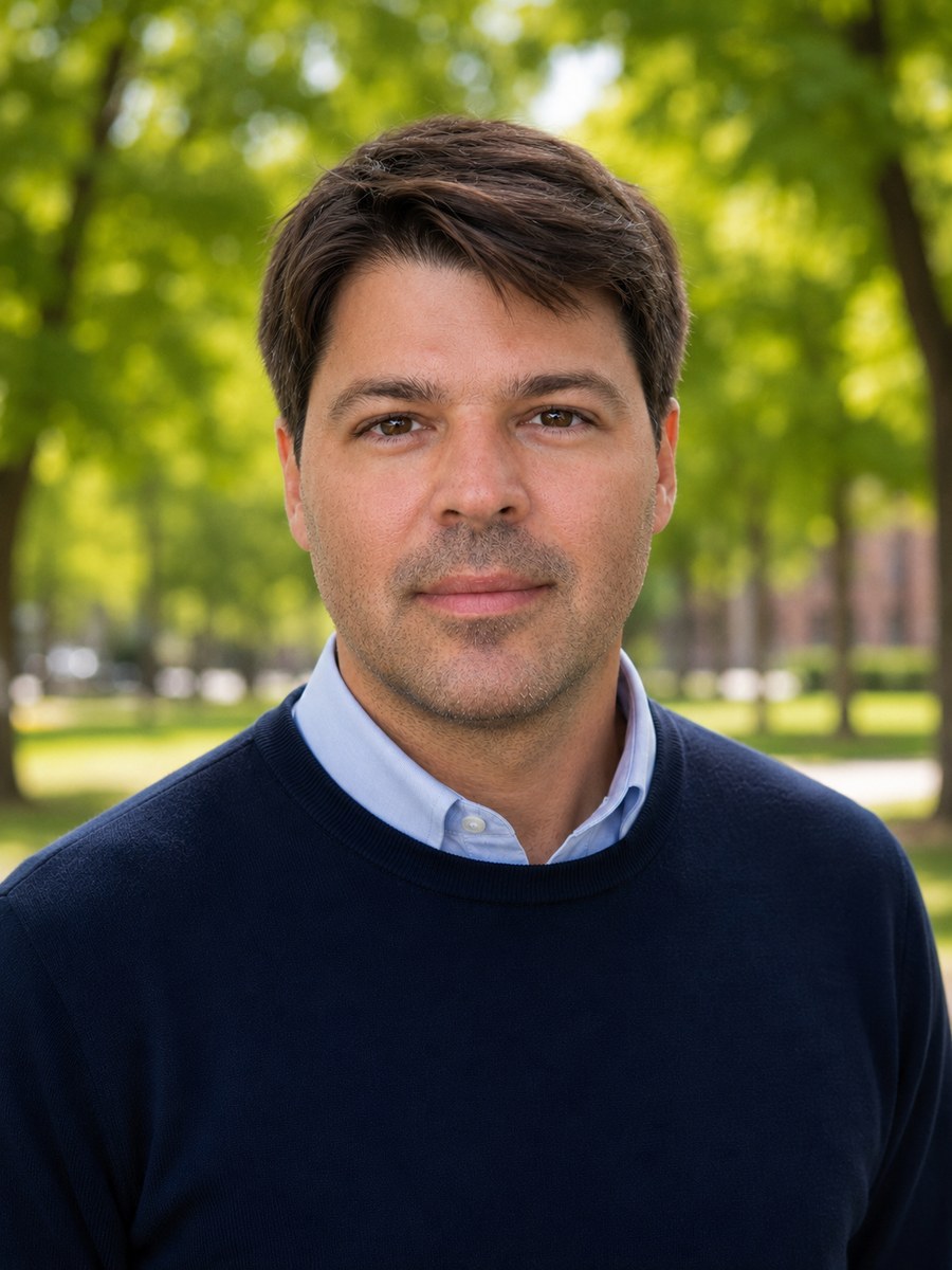 Eduardo Lage